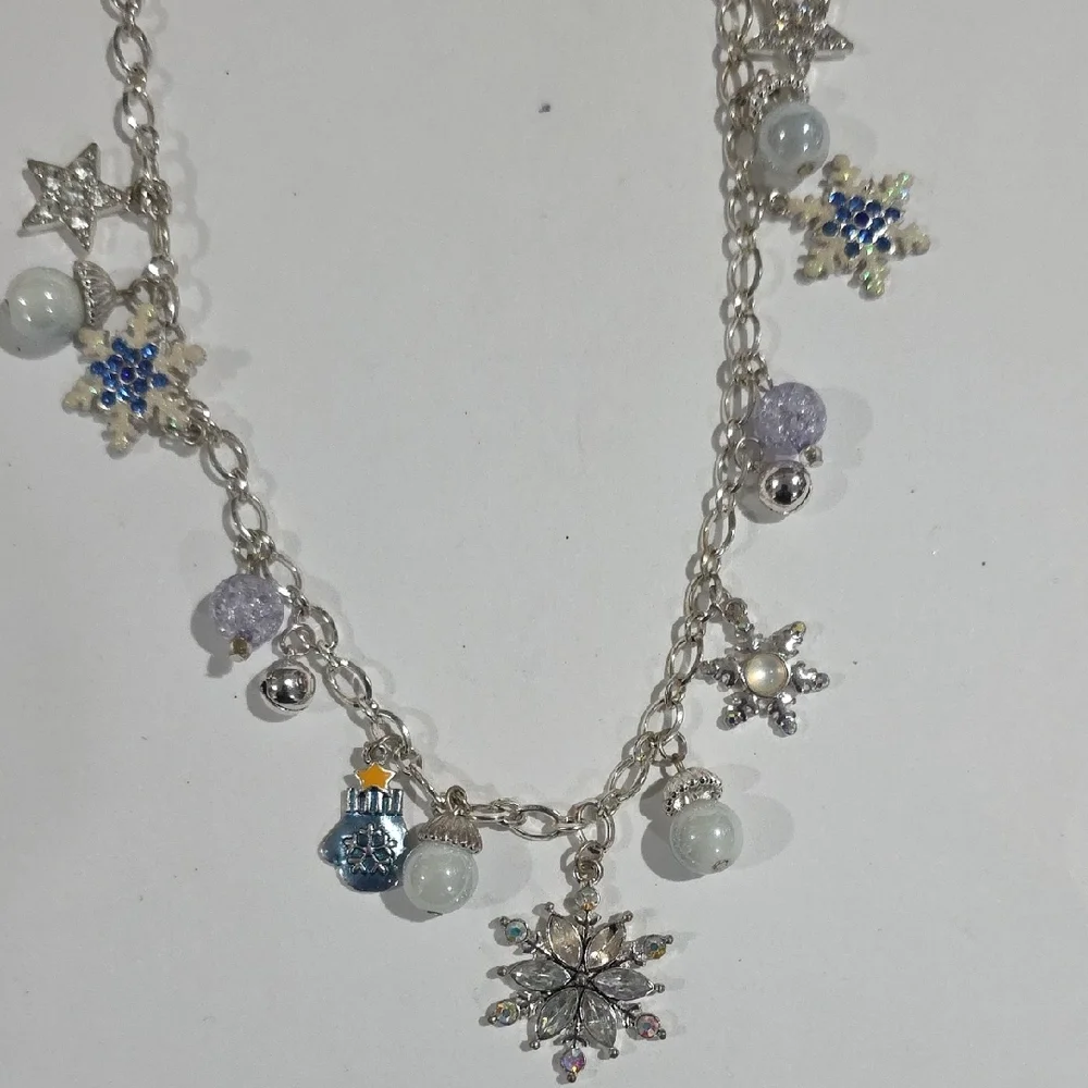 Silver Snowflake Necklace – Sparkle Star & Bead Charm Holiday Statement Jewelry